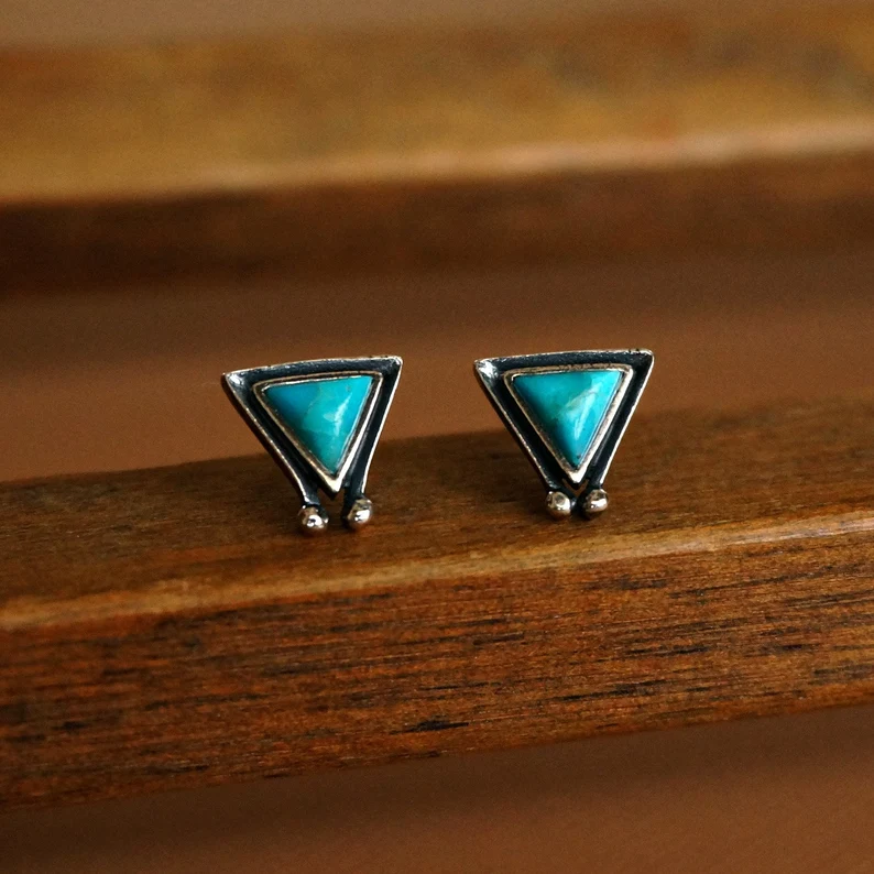 Driehoekige Turkooizen Sterling Zilveren Oorknopjes Turkooizen Zilveren Oorknopjes Boho Oorbellen Handgemaakte Boho Oorbellen Cadeau Voor Haar