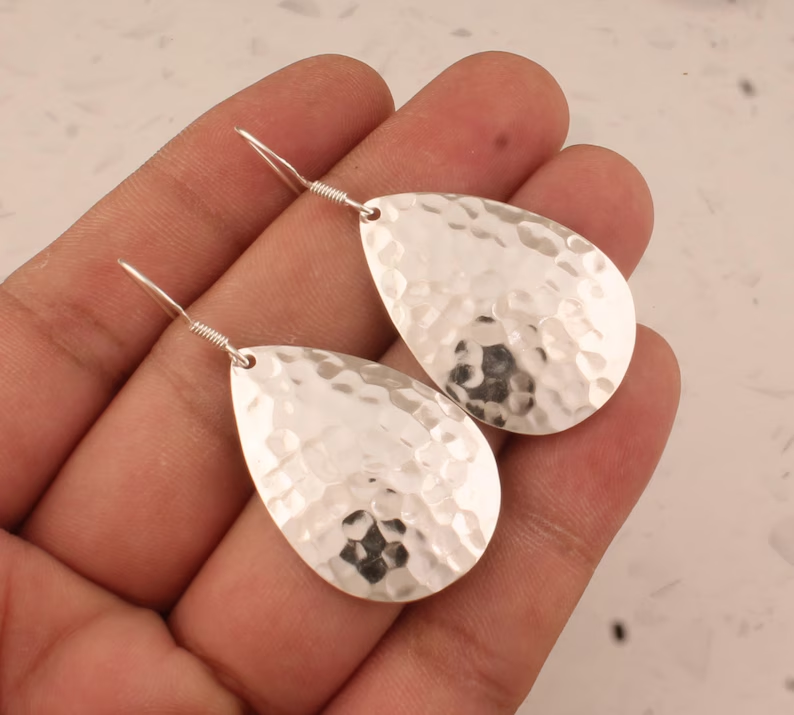 Massive 925 Sterling Silber strukturierte gehämmerte Teardrop-Ohrringe für Damen handgemachte silberne Birnenohrringe Hochzeitsbrautjungfern-Geschenkidee
