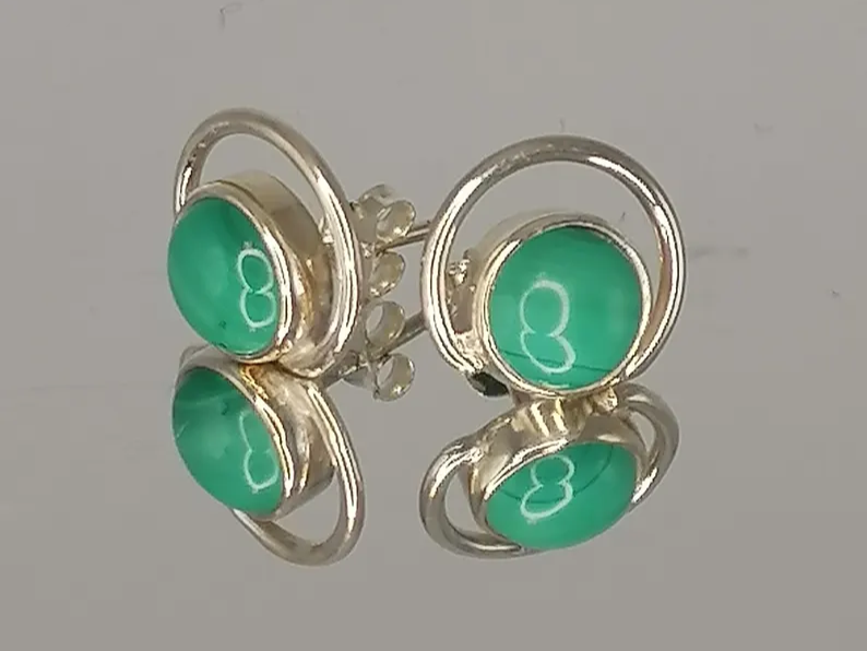 Handgemachte Malachit Runde Edelstein Ohrstecker 925 Sterling Silber Designer Ohrringe April Monats Geburtsstein Handgemachter Schmuck Geschenk für Sie