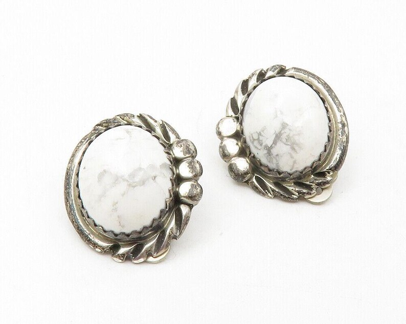 Ohrstecker aus 925er Sterlingsilber mit echtem, natürlichem weißem Howlith, zarte Ohrstecker im Boho-Stil, Geburtstagsgeschenk, Marmor-Ohrstecker, Edelstein-Ohrstecker, Geschenk für sie und Mama
