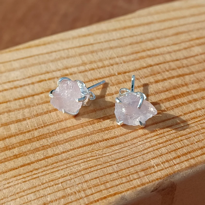 Roh Rosenquarz 925 Sterling Silber Ohrstecker Designer Ohrstecker Handgemachter Schmuck Geschenk für Sie