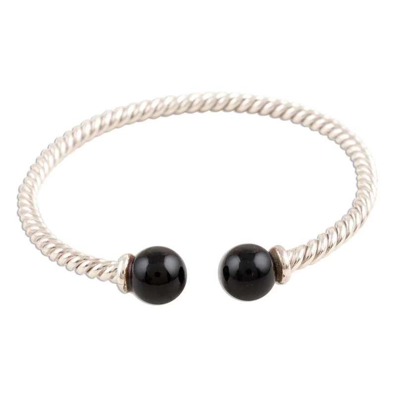 Armreif aus Sterlingsilber und schwarzem Onyx, Bohemian Schmuck, Charm Schmuck, Valentinstagsgeschenk für Sie
