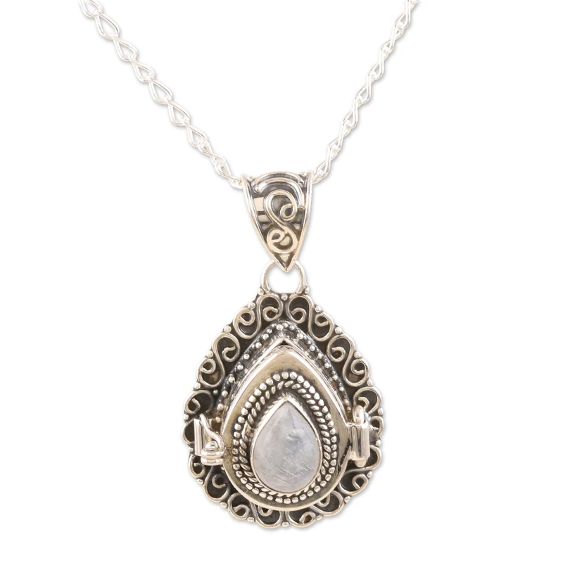 Regenbogen Mondstein und Sterling Silber Medaillon Halskette Natürlicher Feuer-Regenbogen-Mondstein Geschenk für Sie Geburtstagsgeschenk