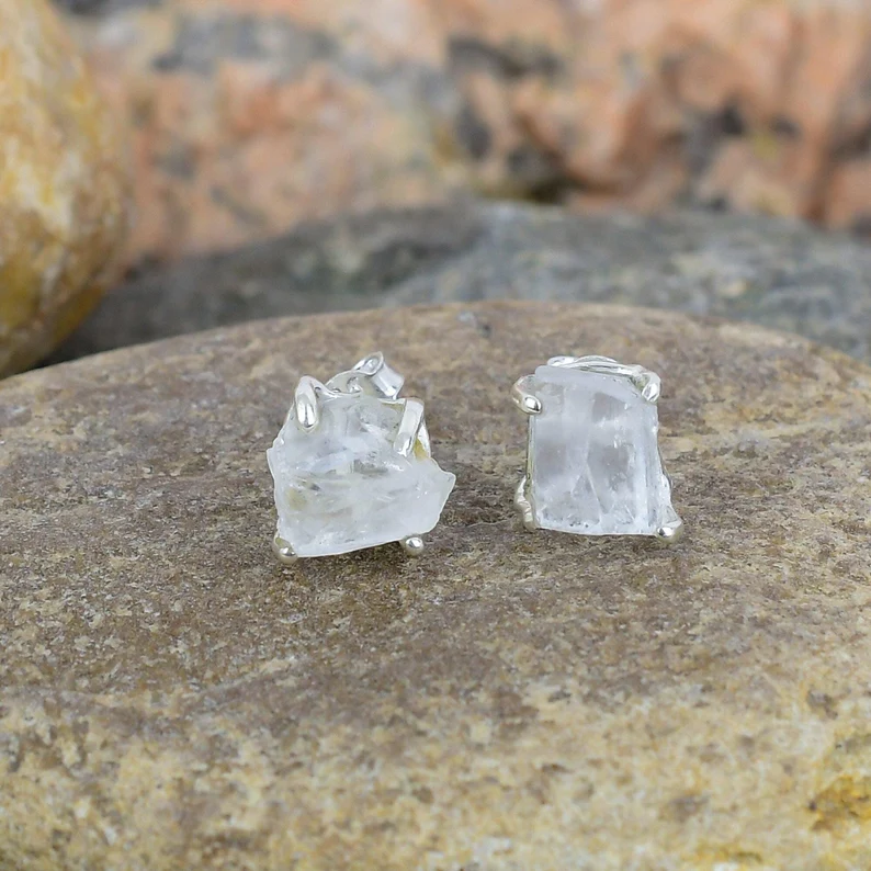 925 Sterling Silber Roh Klarquarz Ohrstecker Trendiges Geschenk für Sie Frauen Minimalistischer Natürlicher Edelsteinschmuck Geschenk für Sie