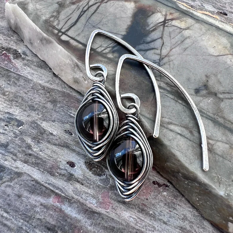 Ohrringe aus Sterlingsilber mit Rauchquarz, braune Naturstein-Ohrringe, drahtgewickelt, baumelnd, handgefertigter Schmuck als Geschenk für Sie