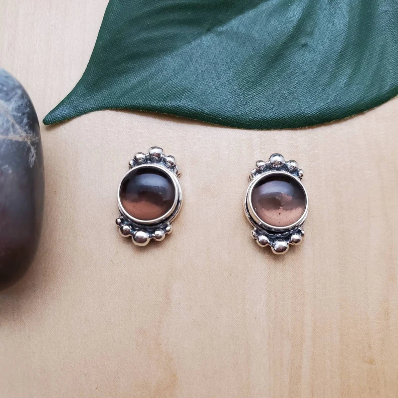 Ohrstecker aus 925er Sterlingsilber mit Rauchquarz, trendiges Geschenk für sie, minimalistischer Edelsteinschmuck für Frauen, Geschenk für sie