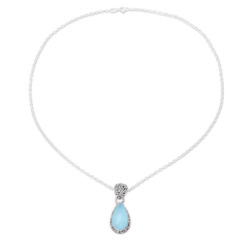 Tropfenförmige Chalcedon-Halskette in Aquamarin, handgefertigt, zierliche Halsketten, böhmischer Schmuck, Geschenk für sie