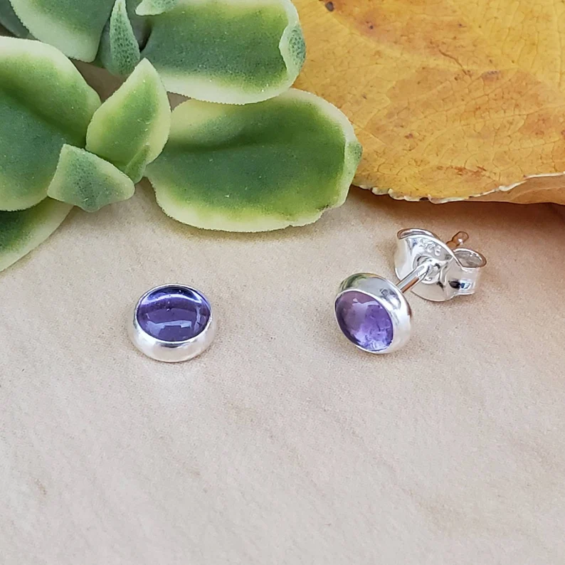 So niedliche 925 Amethyst Ohrstecker Amethyst Ohrringe Sterling Silber Lila Ohrstecker Lila Edelstein Kleine Ohrstecker
