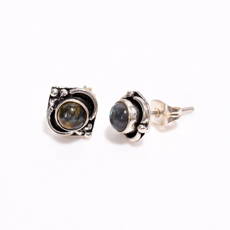 Blaue glänzende Labradorit Handgefertigte Ohrstecker Oxidierte Handgefertigte Ohrringe Ohrringe für Sie Designer Minimalistische Ohrstecker Weihnachtsgeschenk