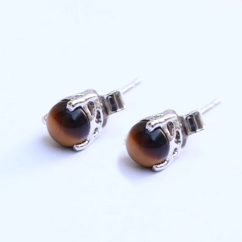 Natur Tigerauge Ohrstecker Tigerauge Schmuck Winzige Halbedelstein Ohrstecker Ohrringe Antiker Stil Ohrstecker Geschenk für Sie Zierliche Ohrstecker