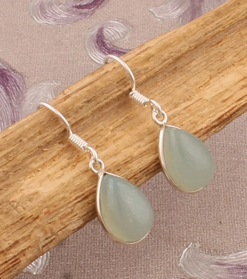 Aqua-Chalzedon Birnenform Edelstein Ohrringe 925 Sterling Silber Ohrringe Designer Lünettenfassung Silber Ohrringe Handgefertigte Edelstein Ohrringe