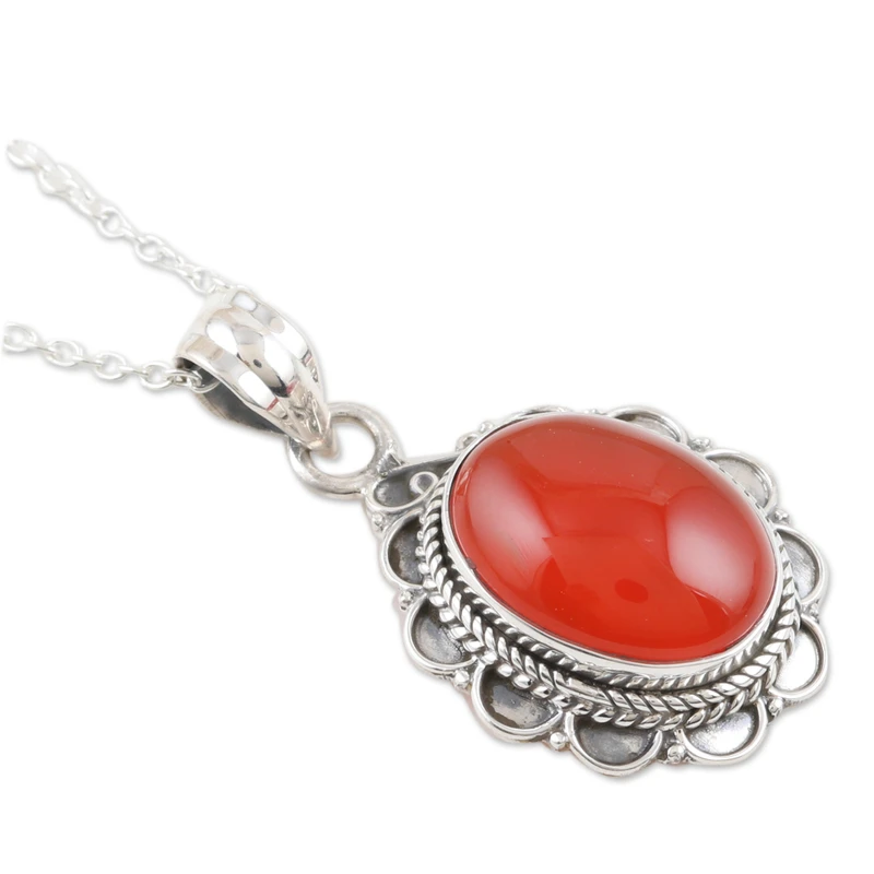 Halskette mit Anhänger „Crimson Flame“ aus Karneol, 925er Sterlingsilber, zierlicher Anhänger, Geburtsstein-Halskette Juli, Böhmischer Schmuck, Geschenk für Sie