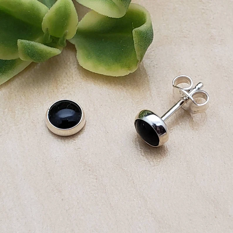 So Süße Schwarze Onyx Ohrstecker 925 Sterling Silber Kleine Schwarze Ohrstecker Kleine Silberne Ohrstecker Minimalistisches Schwarzes Edelstein Geschenk Für Sie