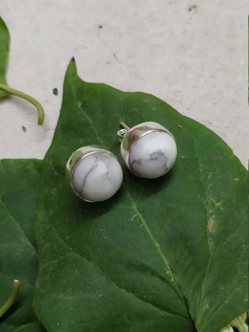 Weiße Howlith Ohrstecker 925 Sterling Silber Zarte Ohrstecker Boho Style Geburtstagsgeschenk Marmor Ohrring Edelstein Ohrstecker Geschenk für Sie