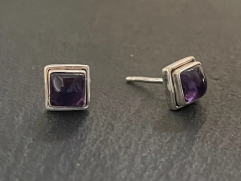 Wunderschöne natürliche Amethyst-Cabochon-Ohrstecker aus 925er Sterlingsilber als Geschenk