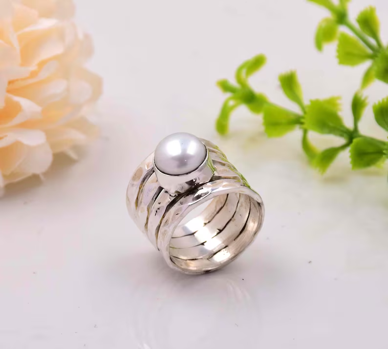 Perlenring 925 Sterling Silber Runder Edelsteinring Vier Gehämmerter Bandring Breiter Ring Süßwasserperlenring Böhmischer Ring