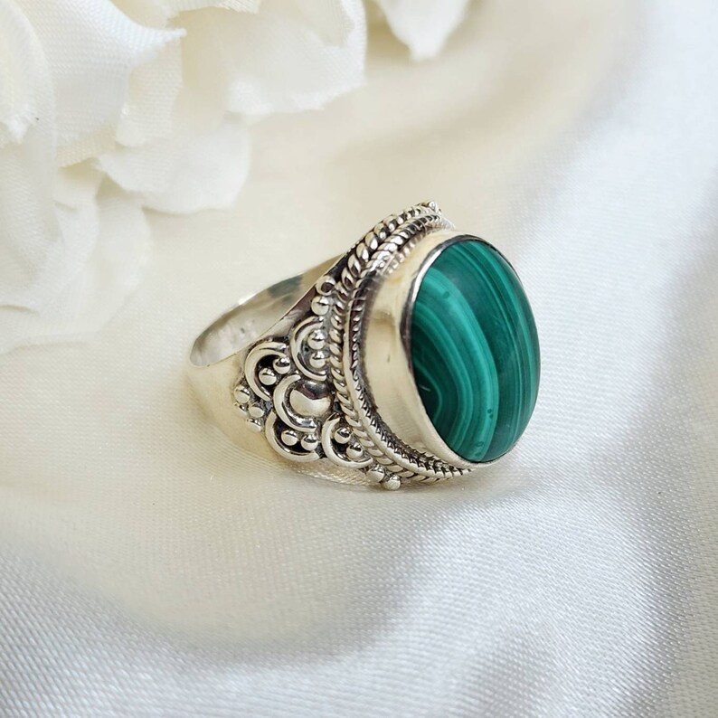Solid 925 Sterling Silver Ring For Women Handmade Oval Malachite Gemstone Ring Designer Silver Wedding Ring Gifts Idea For Her
