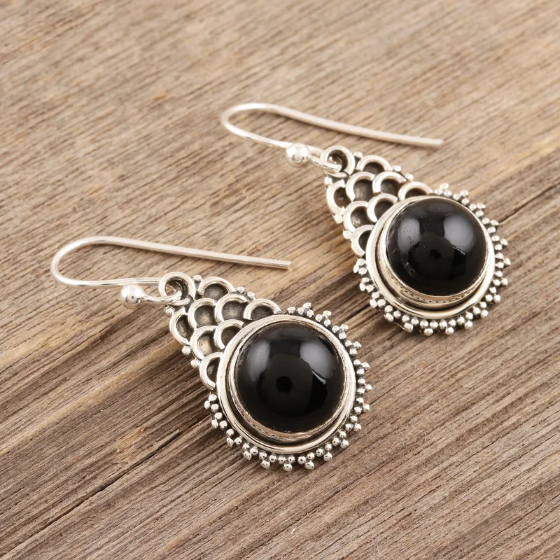 Ohrringe aus schwarzem Onyx, gefasst in 925er Sterlingsilber, handgefertigte Damenohrringe, Geschenke für Mutter und ihre Bohemian-Schmuck