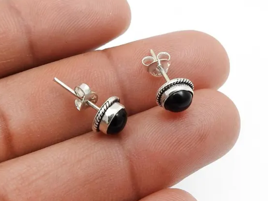 Ohrstecker aus schwarzem Onyx, Ohrstecker aus 925er Sterlingsilber, Onyx-Ohrringe, Geschenk für sie, handgefertigter Bohemian-Schmuck