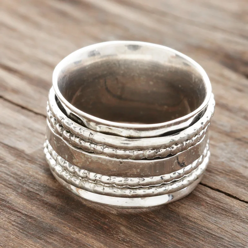 Gemusterter Sterlingsilber Spinner Ring aus Indien Handgefertigter Ring Silberschmuck Böhmischer Zarter Ring Geschenk für Sie Geburtstagsgeschenk