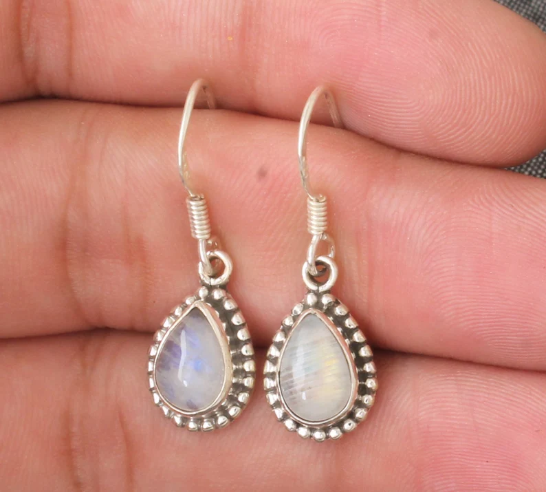 Natürlicher Regenbogen-Mondstein 925 Sterling Silber Tropfenohrringe für Damen Handgemachte Birnenstein-Ohrringe Geschenk für Sie