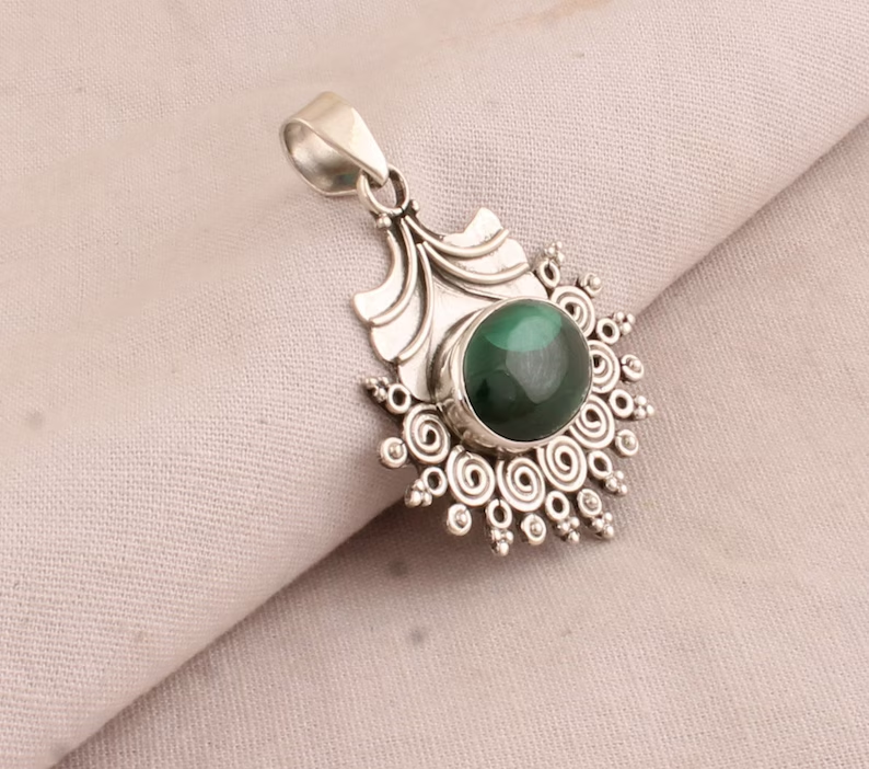 Massiver 925 Sterling Silber Malachit Halskettenanhänger für Damen Handgefertigter Spiral Silber Boho Ovaler Edelstein-Anhänger Geschenke zum Muttertag