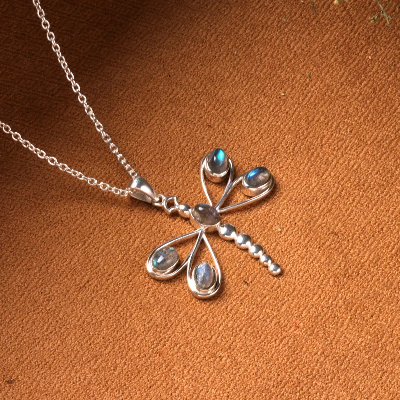 Libellen-Halskette mit Labradorit-Anhänger, 925 Sterling Silber Halskette, Labradorit-Schmuck, blaue Blitz-Labradorit-Halskette für Frauen, Brautjungfern-Halskette