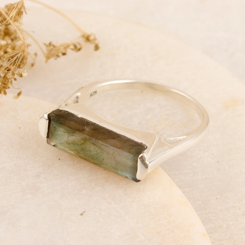 Handgefertigter rechteckiger Labradoritring 925 Handgefertigtes Design Sterling Silber Geschenk für Sie & Mama