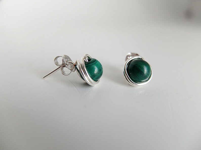 925er Sterlingsilber, neues Design, Malachit-Edelstein-Ohrstecker, Designer-Ohrstecker, Geburtsstein für den Monat April, handgefertigter Schmuck, Geschenk für sie