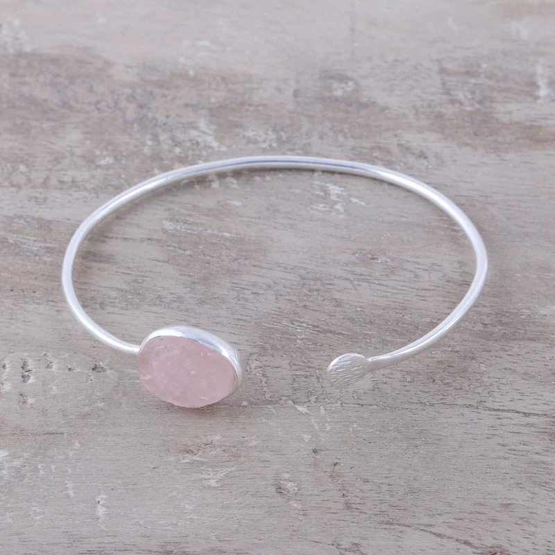 Rosenquarz-Oval-Manschettenarmband aus Sterlingsilber, böhmischer Schmuck, bezaubernder Schmuck, Valentinstagsgeschenk für sie