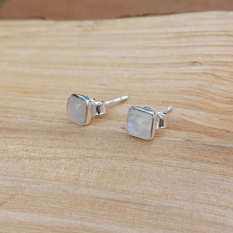 Ohrstecker aus Sterlingsilber mit quadratischem Mondstein, Edelstein-Ohrstecker für Damen, blaue Mondstein-Ohrstecker für Sie, Geschenk für Sie