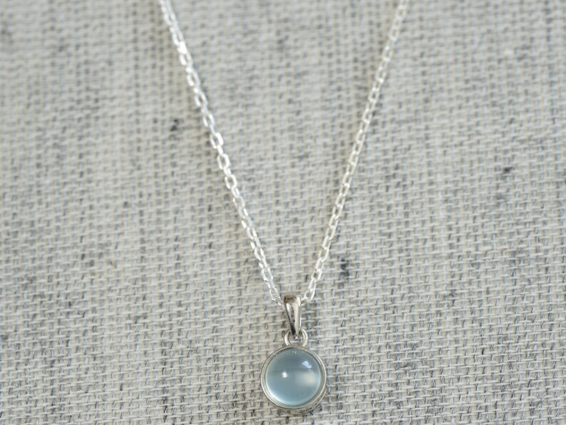 Aqua Chalcedon kleiner Anhänger 925 Sterlingsilber Edelstein Designer handgefertigter Schmuck Geschenk zum Jahrestag
