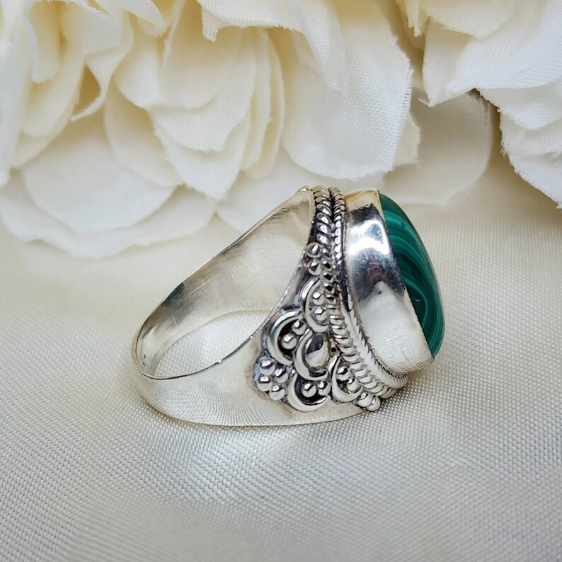 Solid 925 Sterling Silver Ring For Women Handmade Oval Malachite Gemstone Ring Designer Silver Wedding Ring Gifts Idea For Her