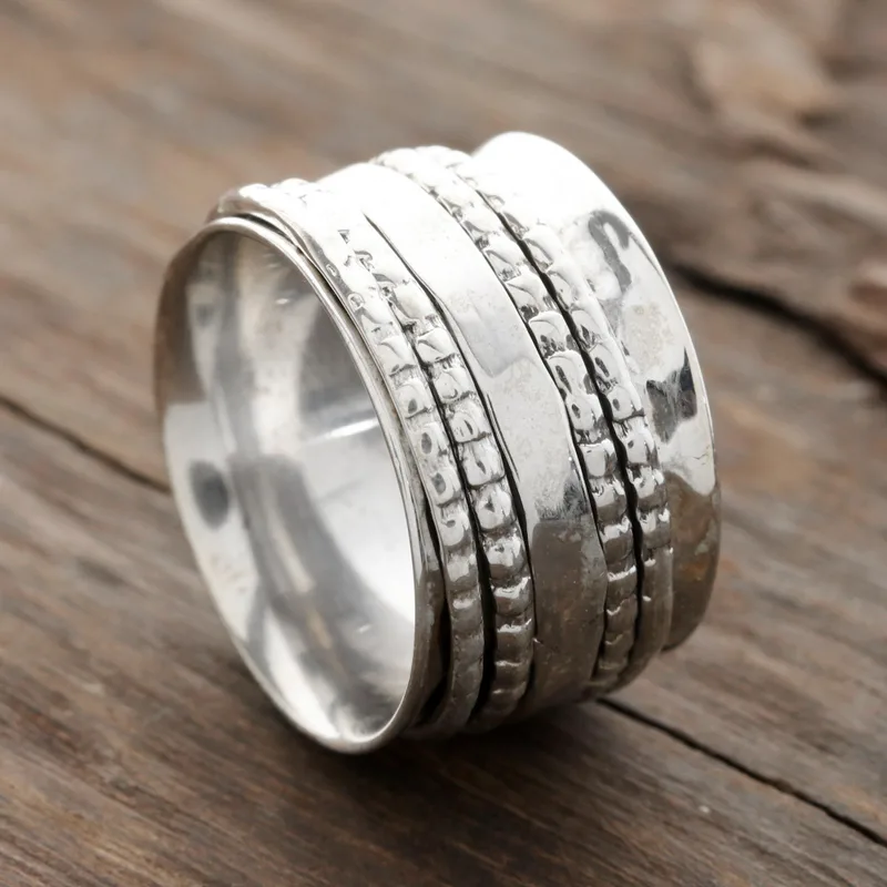 Gemusterter Sterlingsilber Spinner Ring aus Indien Handgefertigter Ring Silberschmuck Böhmischer Zarter Ring Geschenk für Sie Geburtstagsgeschenk