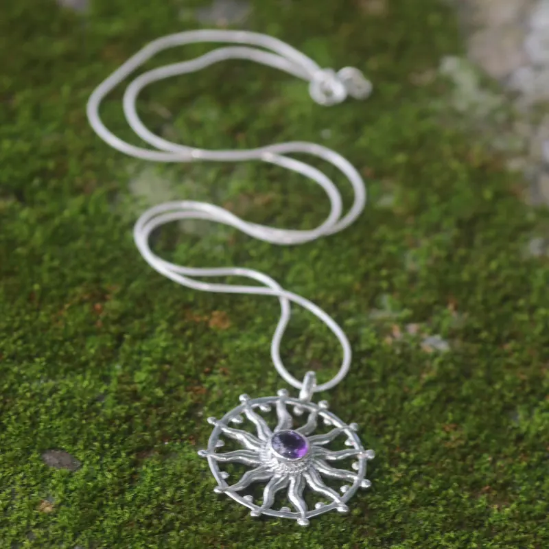Sonnengeist Einzigartige Silber- und Amethyst-Halskette 925 Sterling Silber Halskette Amethyst Edelstein Halskette Statement Halskette Amethyst Schmuck Geschenk für Sie