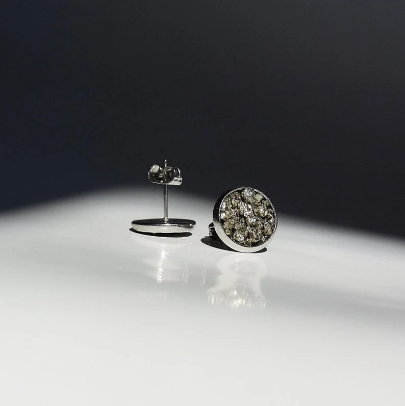 Ohrstecker aus rohem Pyritstein Handgemachter böhmischer Schmuck 925 Sterling Silber Geburtstagsgeschenk für sie
