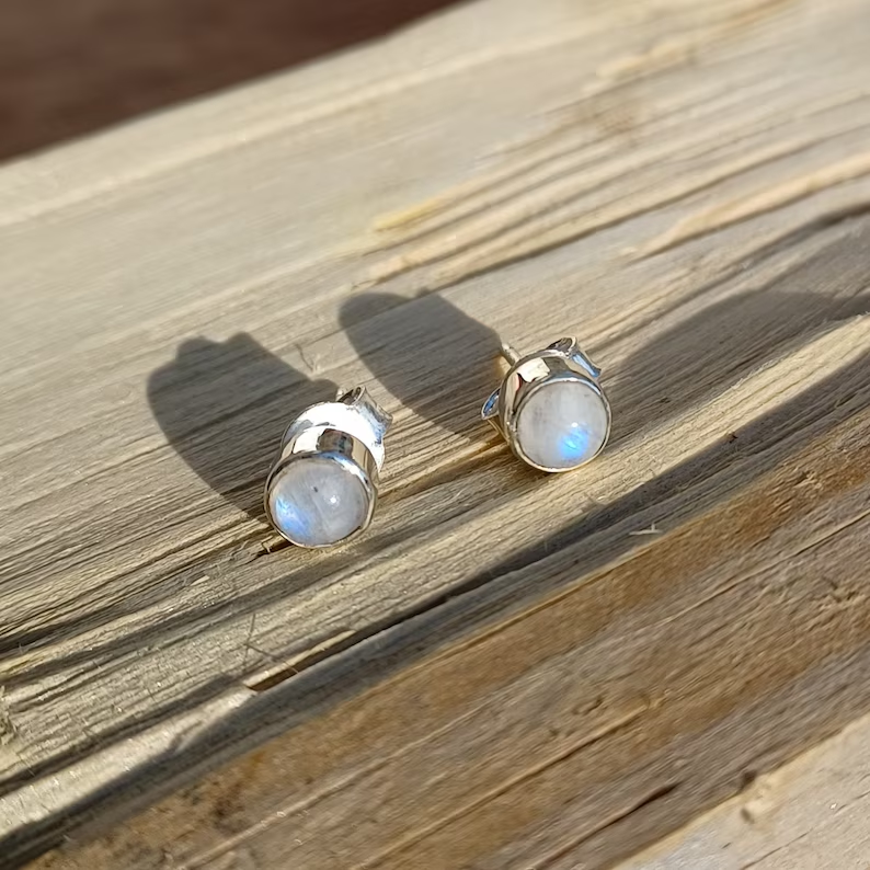 925 Sterling Silber Runde Mondstein Ohrstecker Handgemachte böhmische Ohrstecker Geschenk für die Schwester