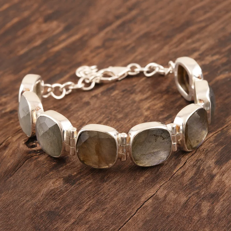 Square Faceted Labradorite Bracelet Set in 925 Sterling Silver Birthday Gift For Her Charming Jewelry Valentine Day Gift For Her