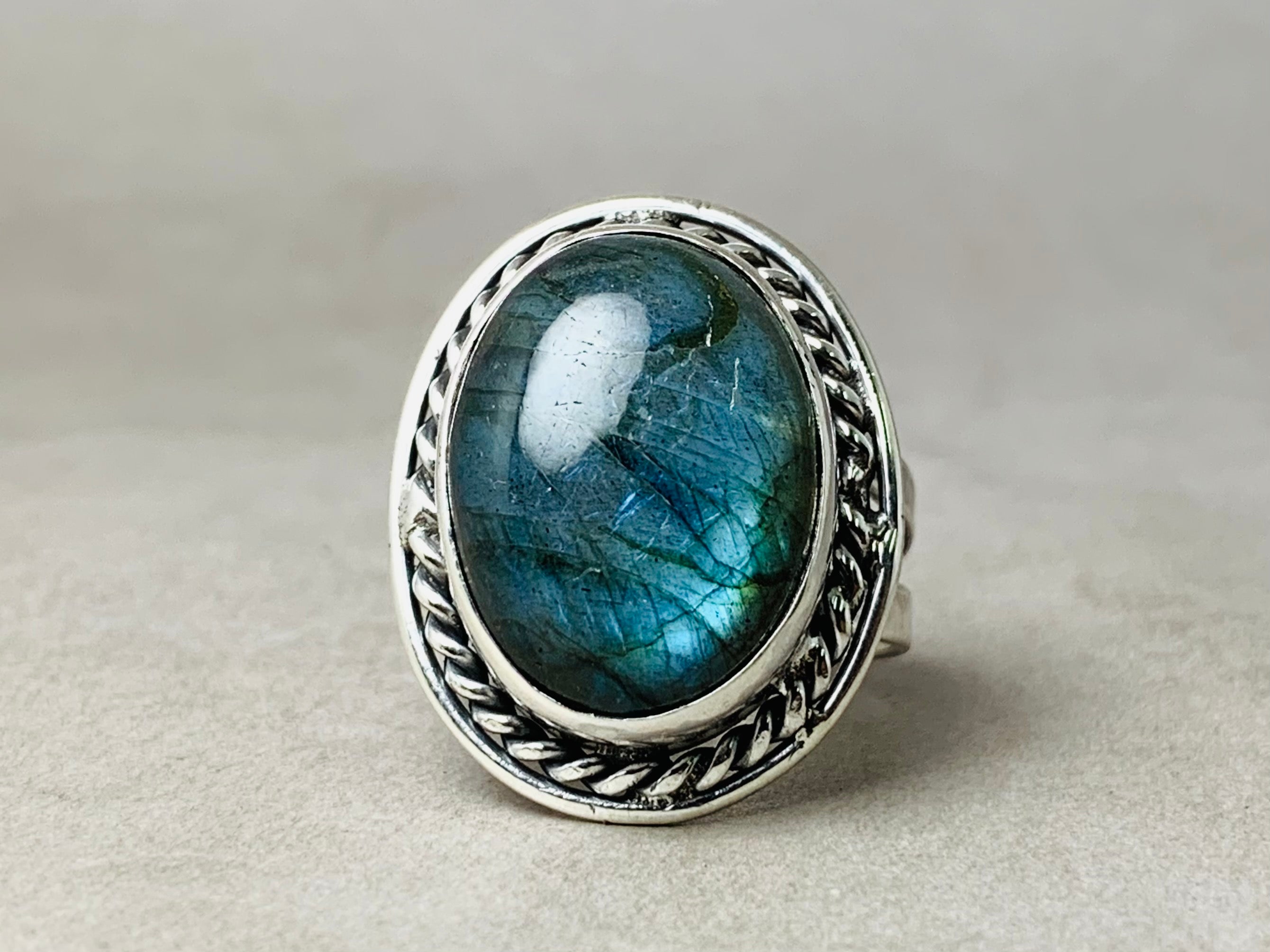Ovaler Labradorit-Ring 925 Sterling Silber Statement Ring Edelstein-Ring Handgemachter Boho Silberring