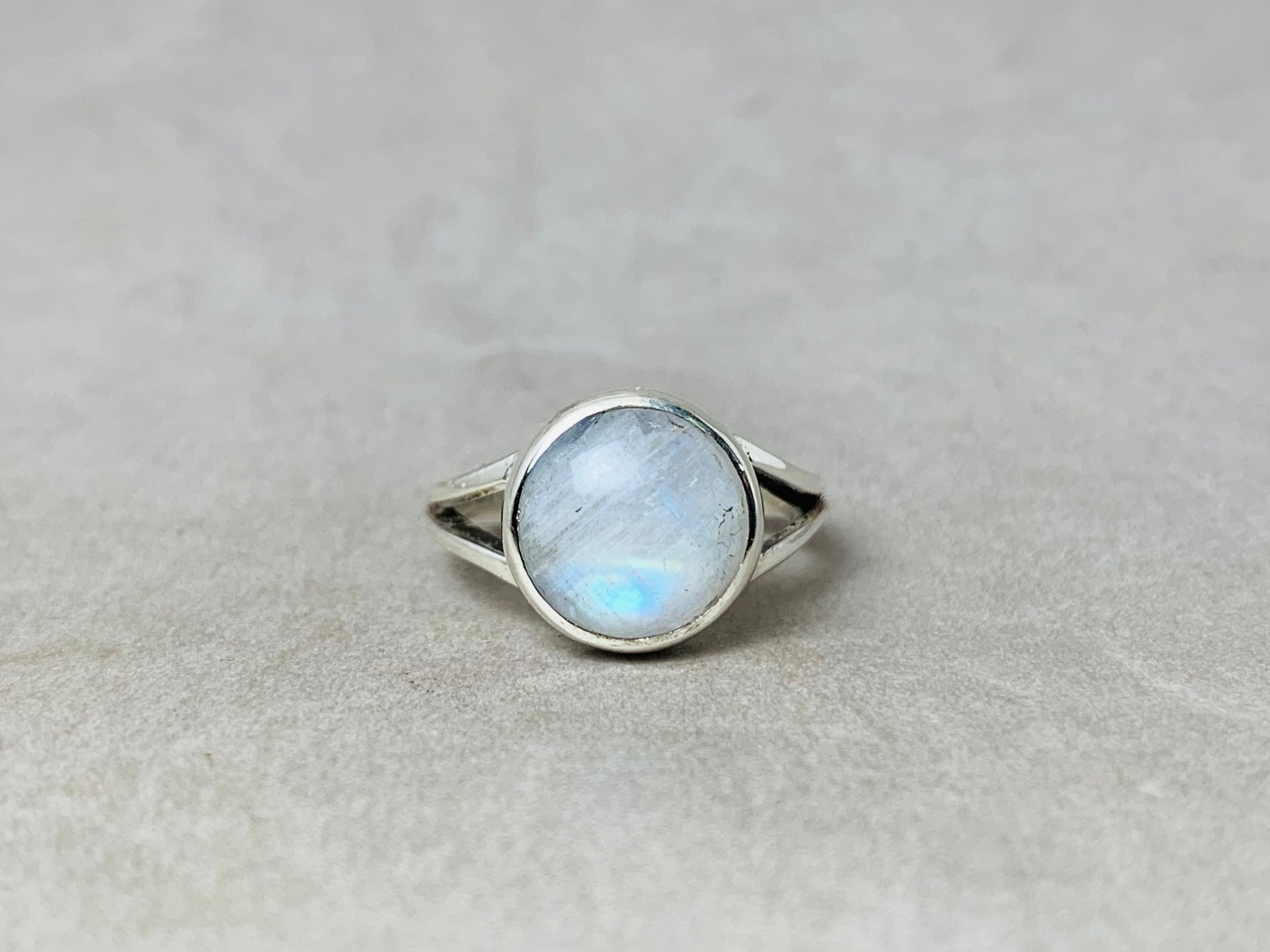 Regenbogen-Mondstein-Ring 925 Silber Ring Edelsteinring Juni Geburtssteinring für Frauen Alltagsring