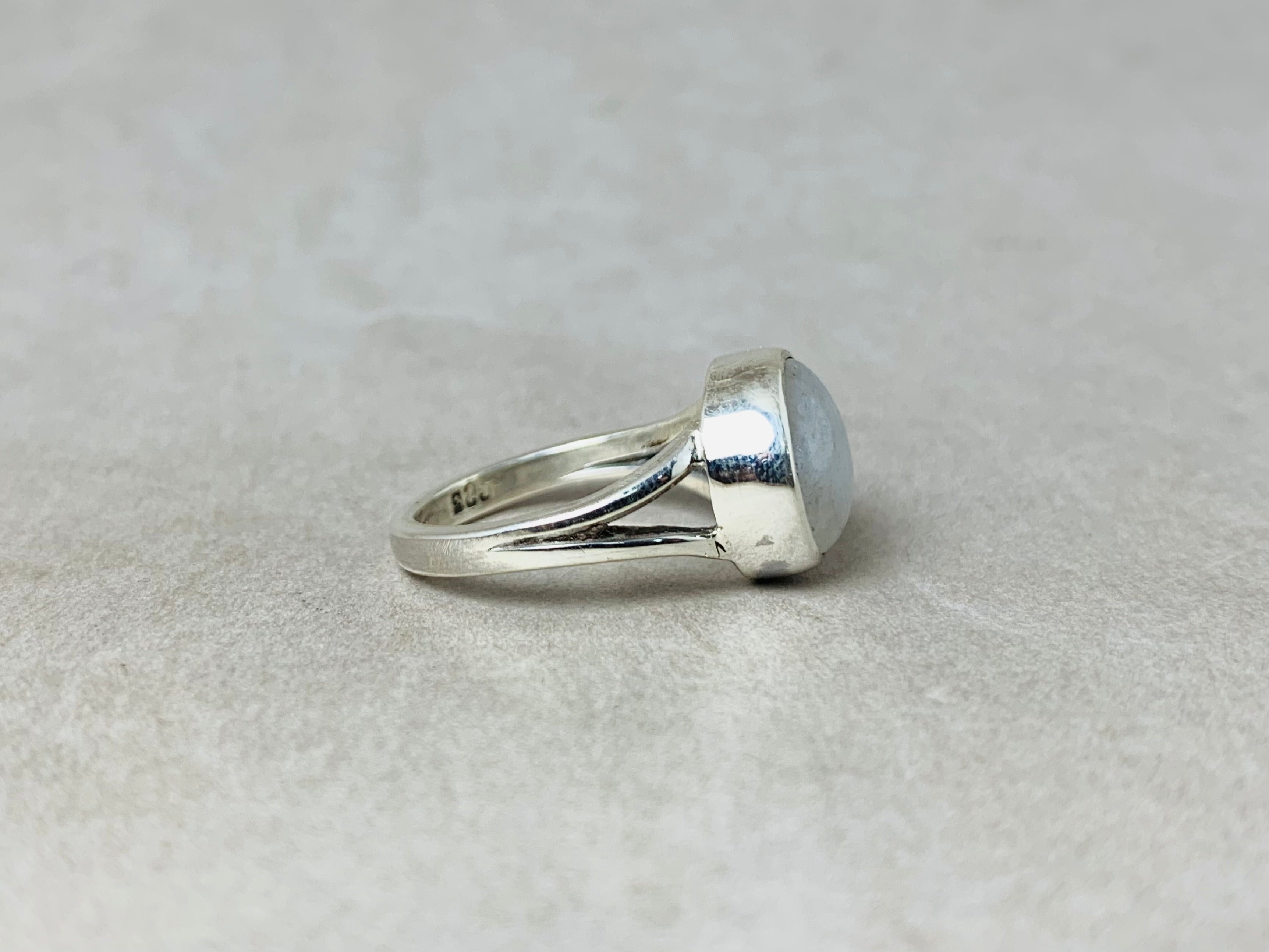 Regenbogen-Mondstein-Ring 925 Silber Ring Edelsteinring Juni Geburtssteinring für Frauen Alltagsring