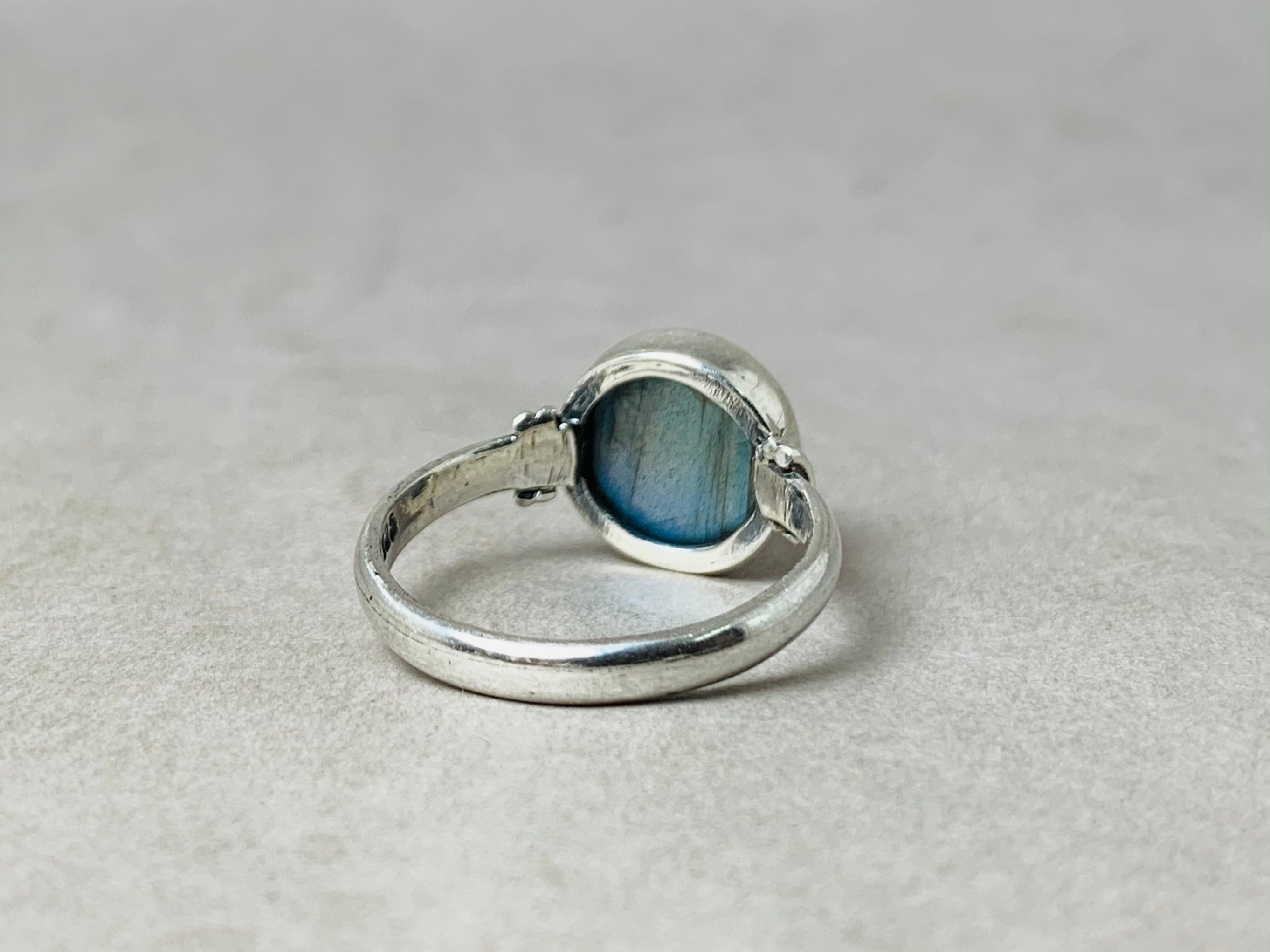 Runder Labradorit-Ring 925er Silberring Blauer Feuersteinring Stapelbarer Ring Natürlicher Labradorit-Ring für Frauen