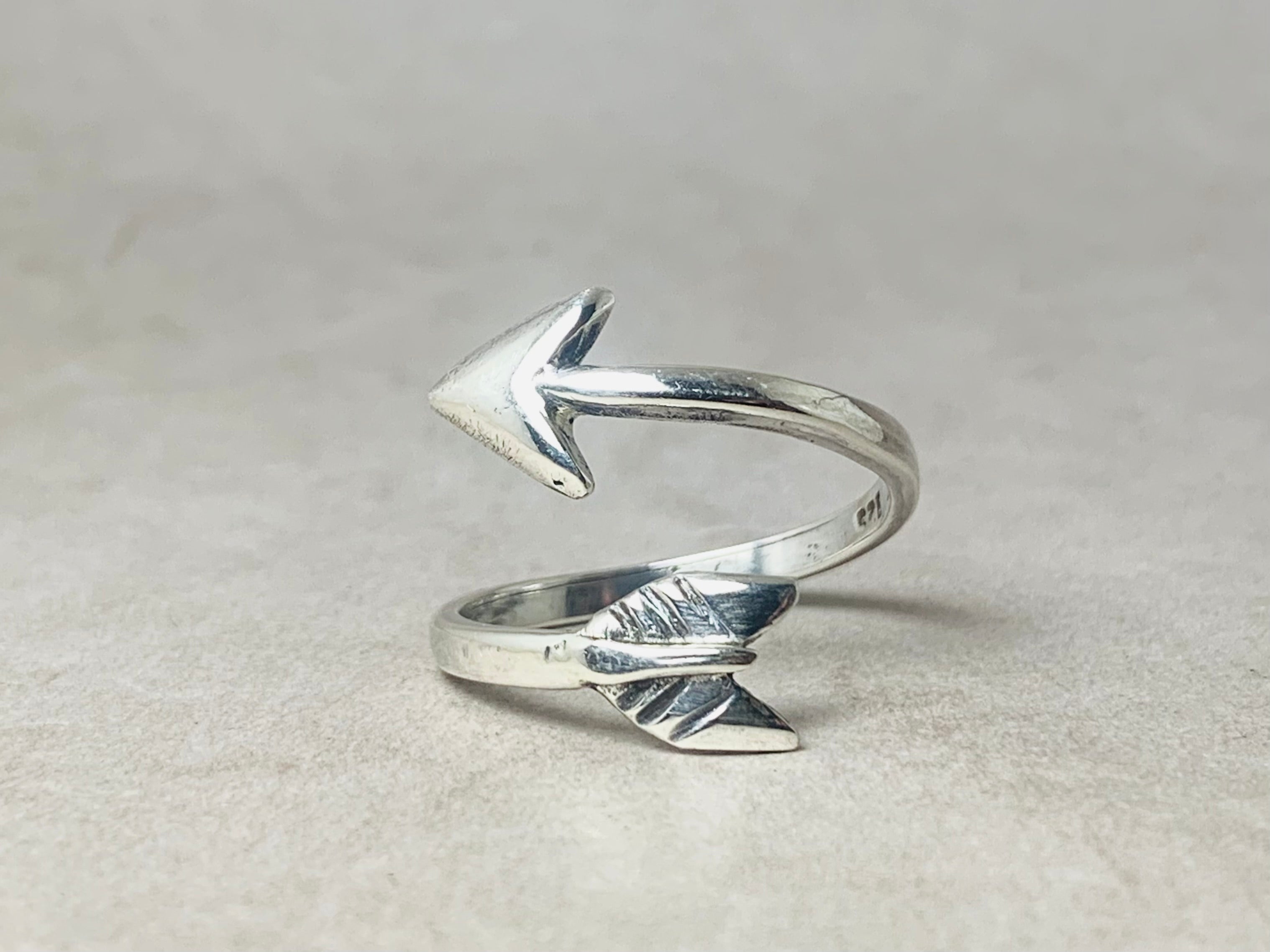 Pfeil verstellbarer Ring 925 Sterling Silber Ring Knöchelring Minimalistisches Design Alltagsring Handgemacht