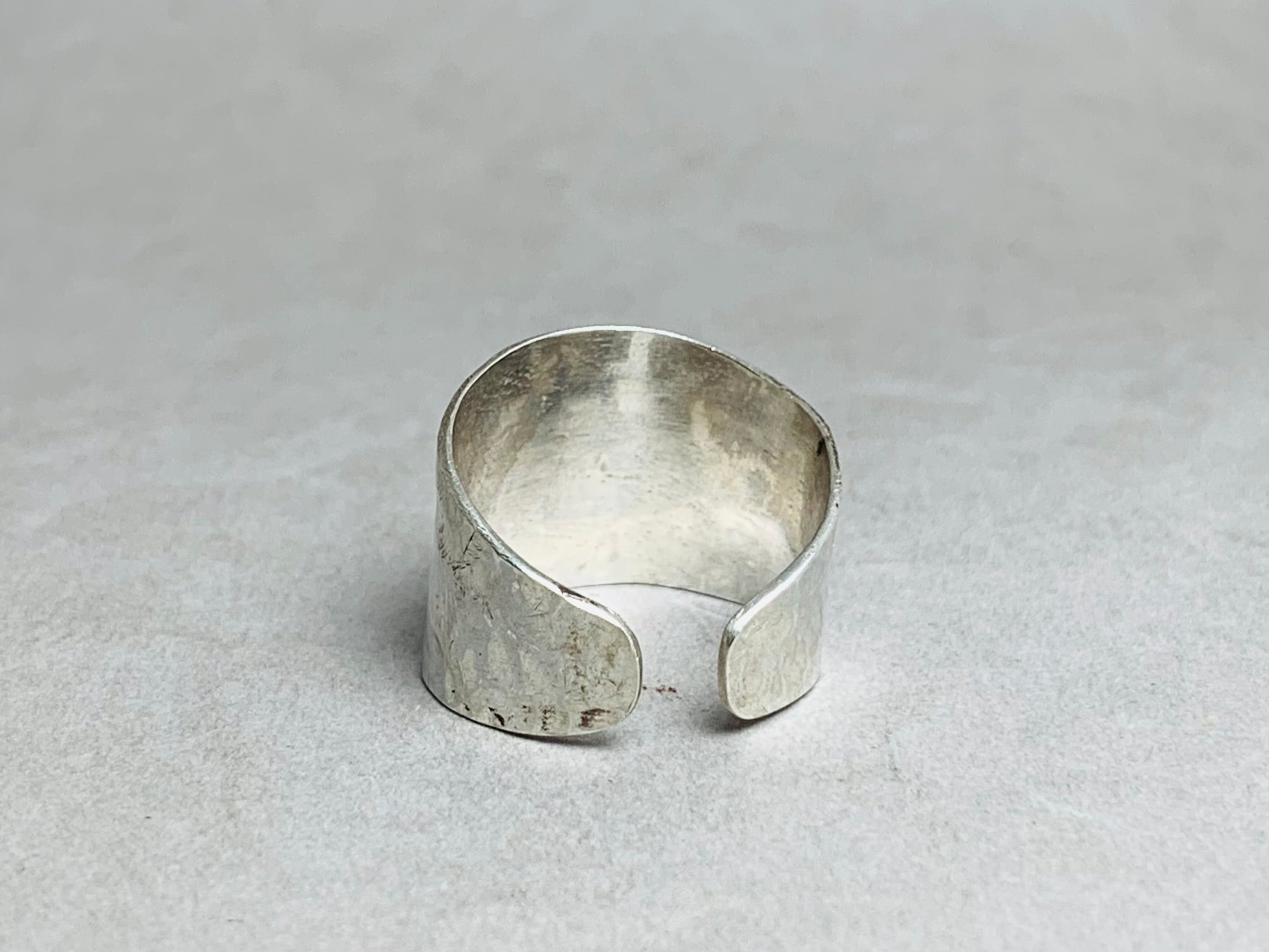 Gehämmerter Ring 925er Silberring Verstellbarer Ring Daumenring Statement Ring Strukturierter Ring