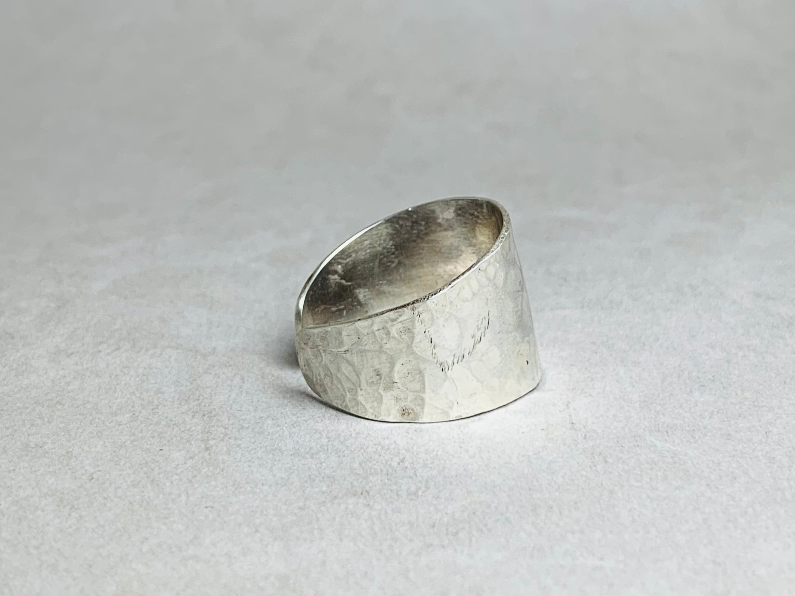Gehämmerter Ring 925er Silberring Verstellbarer Ring Daumenring Statement Ring Strukturierter Ring
