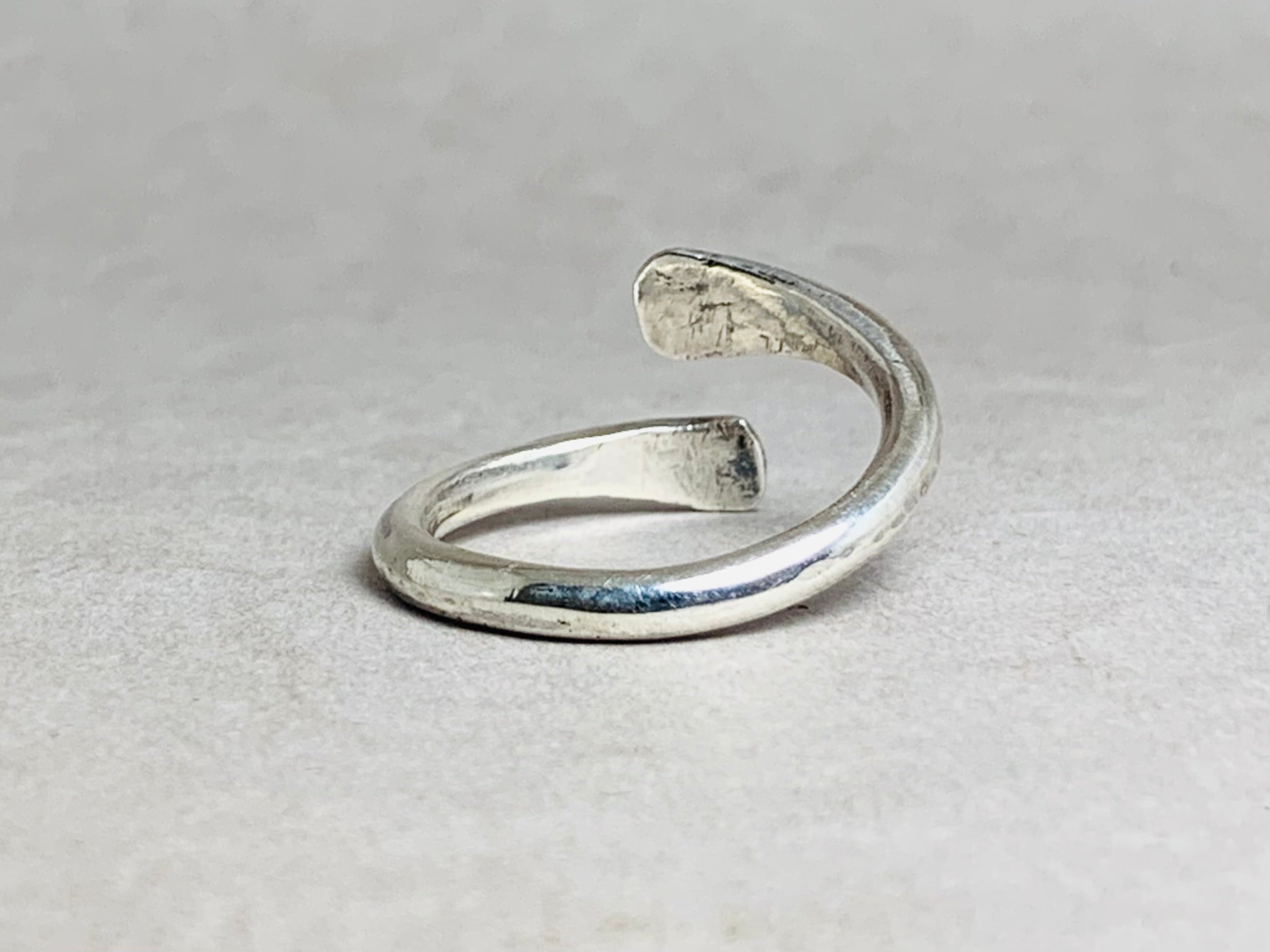 Spiralring Gehämmerter Ring 925 Silberring Verstellbarer Ring Boho Stapelring Alltags-Handgemachter Ring