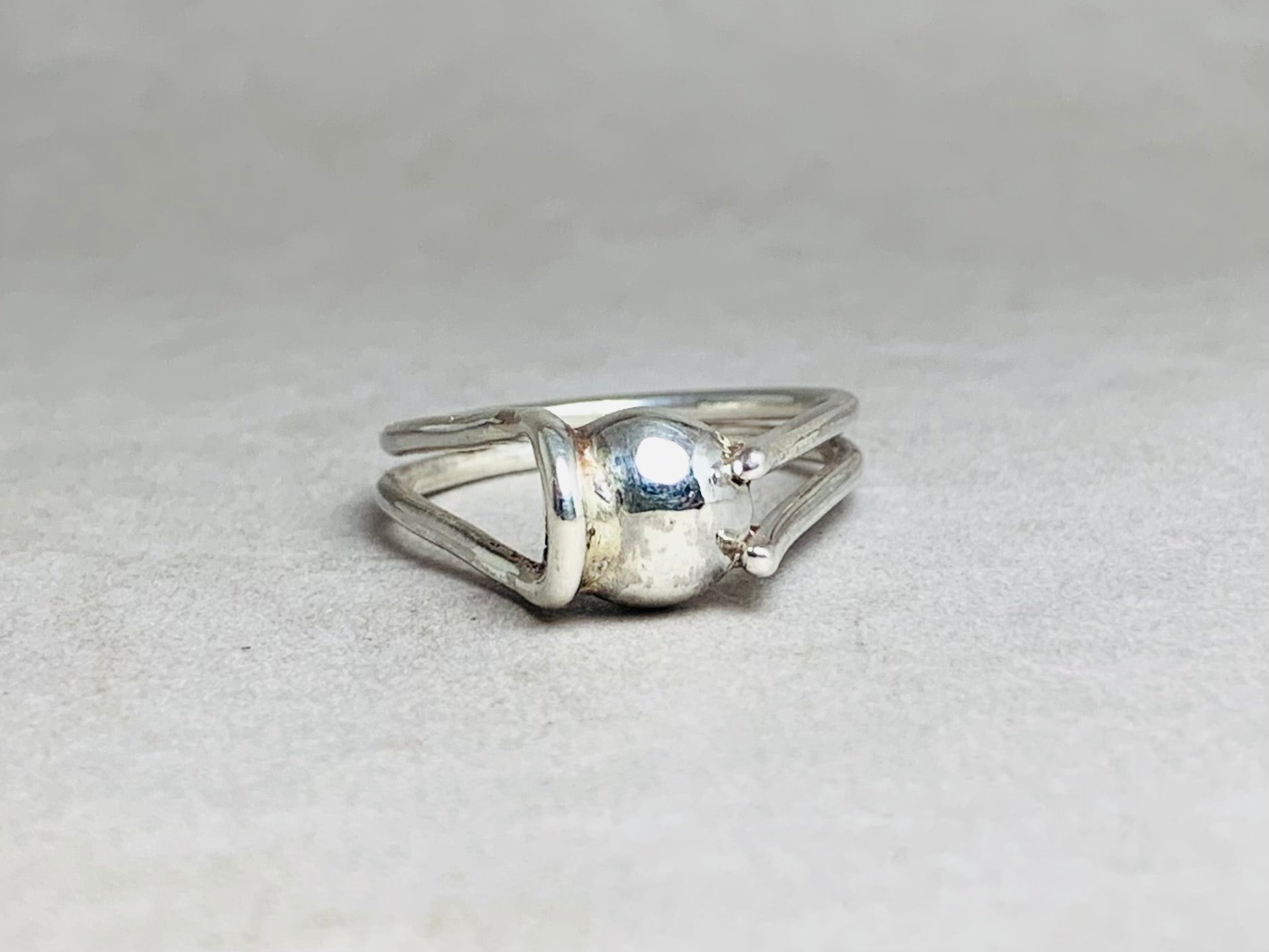 Silberkugelring 925 Silber Ring Handgemachter Statement-Ring Modern Einzigartiger Ring Alltagsring