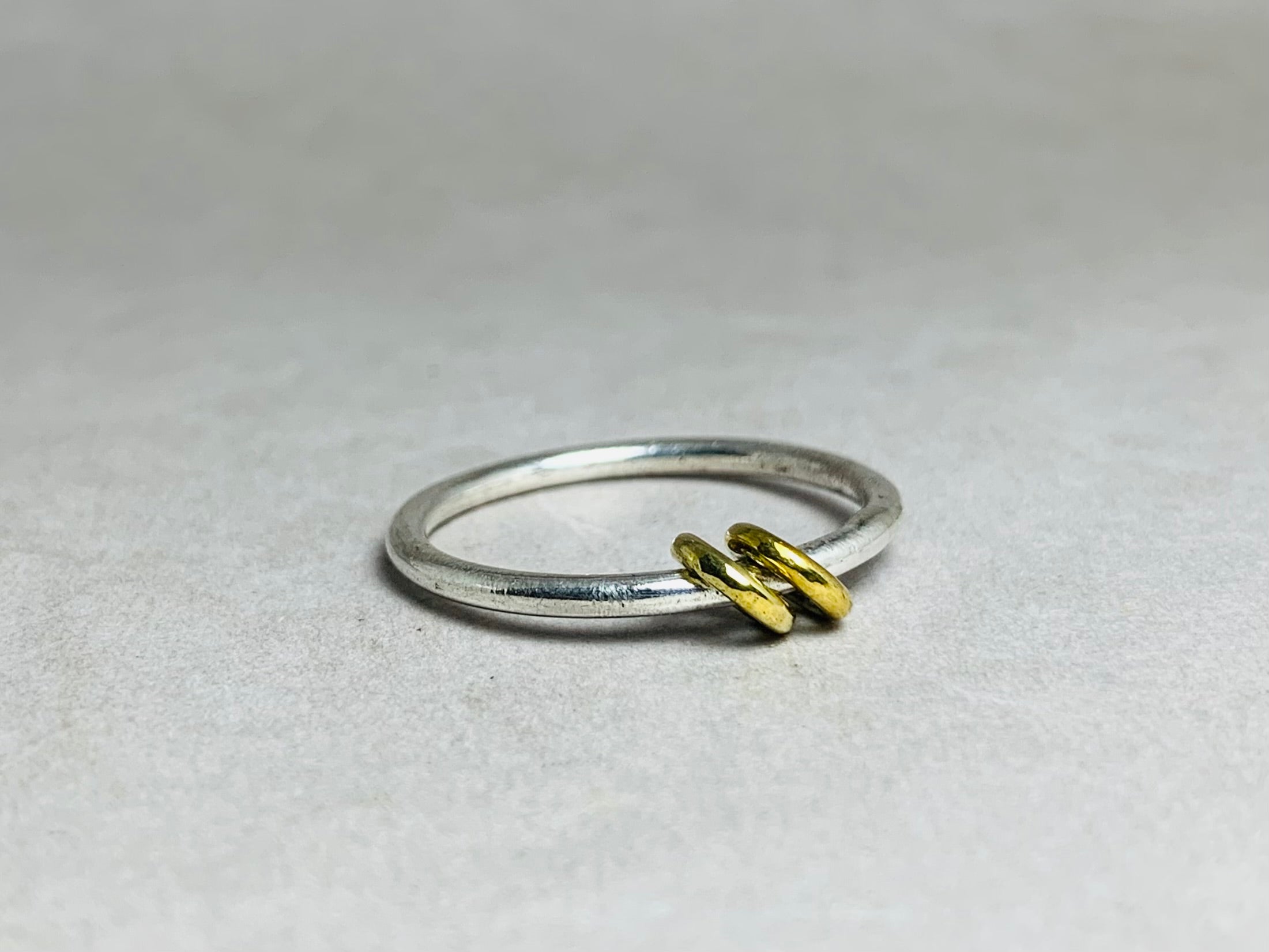 Bandring 925 Silber Ring Handgemachter runder Bandring Stapelring Rolling Band Ring Einzigartiger Ring Alltagsring