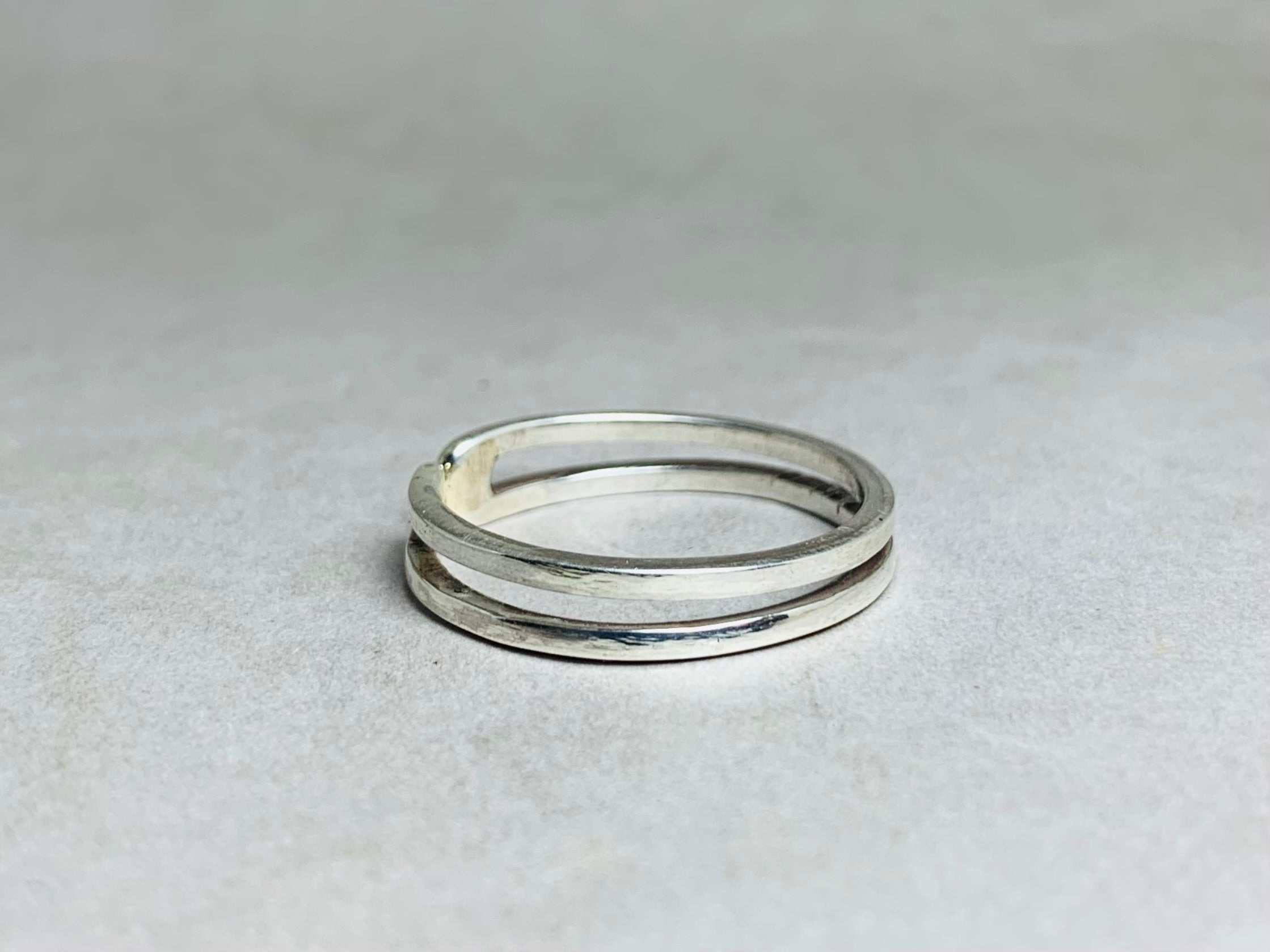 Doppelter Bandring 925 Sterling Silber Ring Zierlicher Minimalistischer Ring Verstellbarer Ring Moderner Eleganter Ring Handgemachter Alltagsring