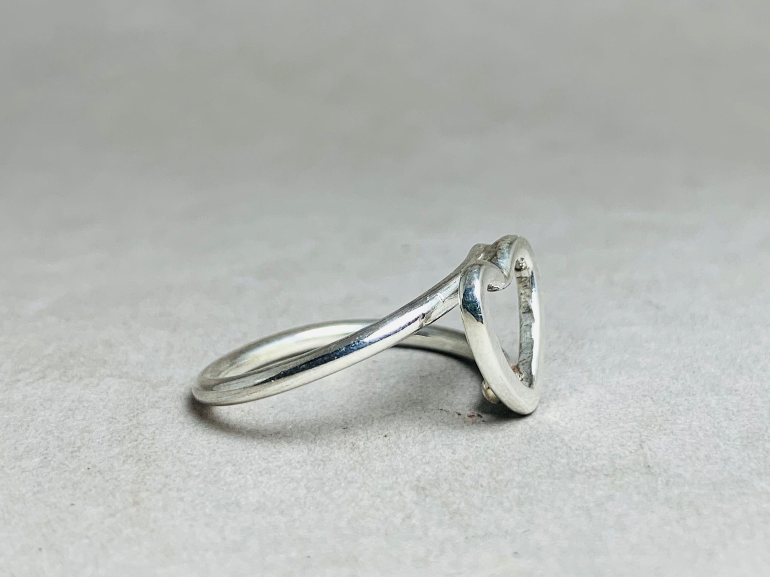 Herzring 925er Massivsilberring Minimalistischer Stapelring Zarter Ring Geschenk für Frauen Verlobungsring Liebesring